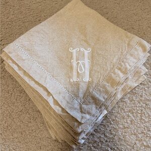 Mud Pie “H” Monogram Napkin Set in Natural Beige